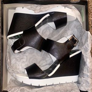Juicy Couture Black and White Wedges 🛍